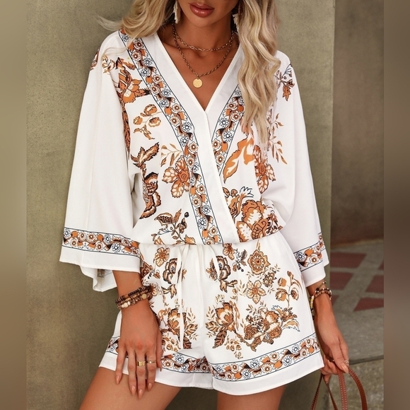 Tops - Floral Print Drop Shoulder Blouse & Shorts